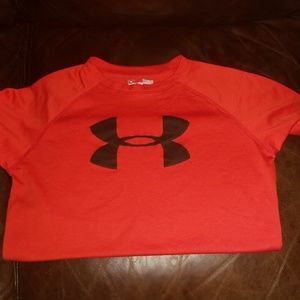 Boys Youth Under Armour Large Tshirt